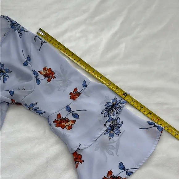 LUSH SIZE M | Floral V-Neck Blouse - Blue and Orange | Flare SLEEVE - Picture 6 of 7